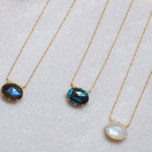Load image into Gallery viewer, Erin | Labradorite Necklace in Gold Vermeil
