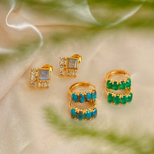 Load image into Gallery viewer, Elsa | Labradorite and White Topaz Stud in Gold Vermeil Earrings
