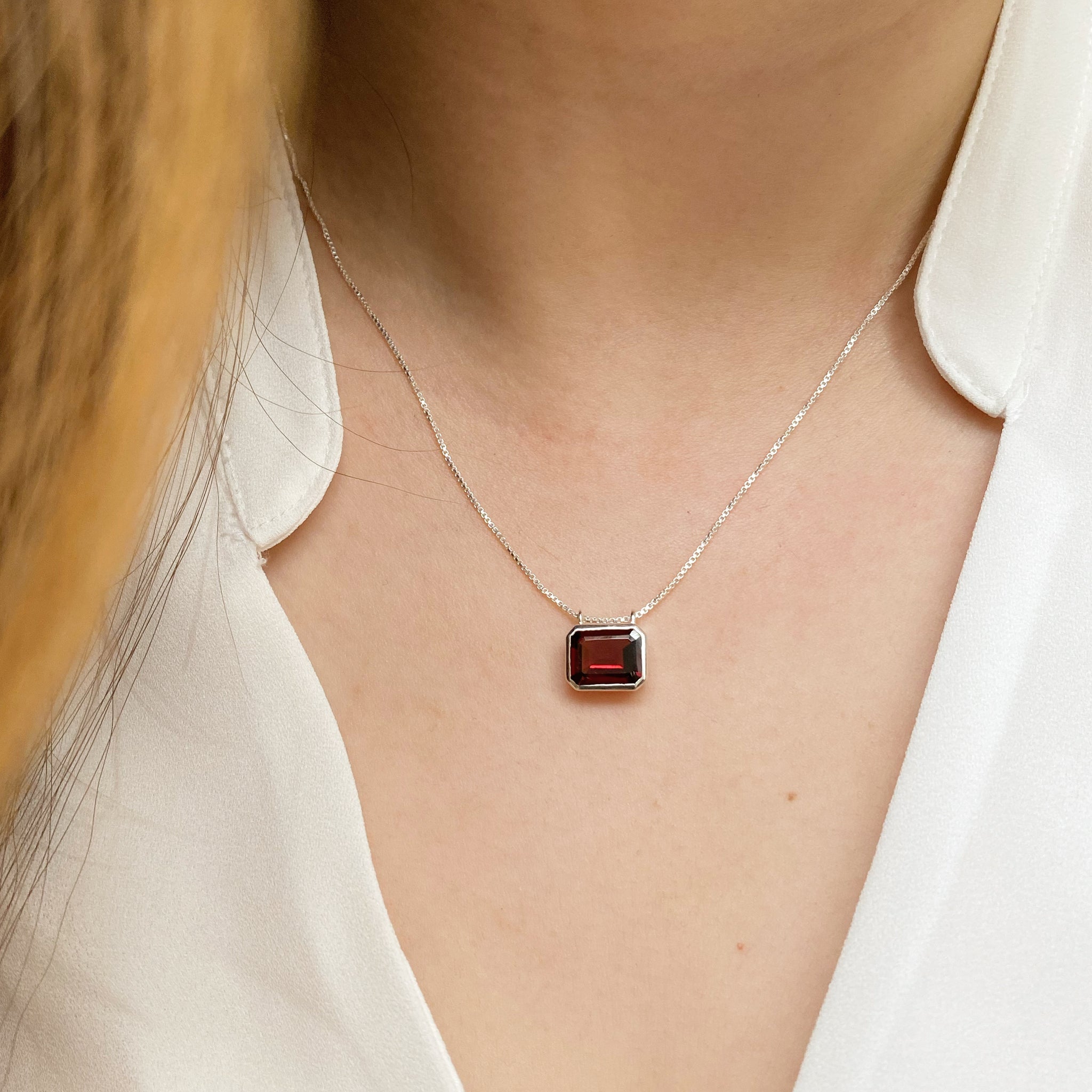 Sterling silver garnet on sale necklace